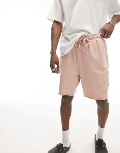 Topman oversized short with raw hem in washed pink-Brown