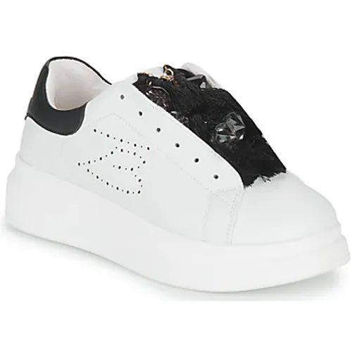 Tosca Blu  ALOE  women's Shoes (Trainers) in White