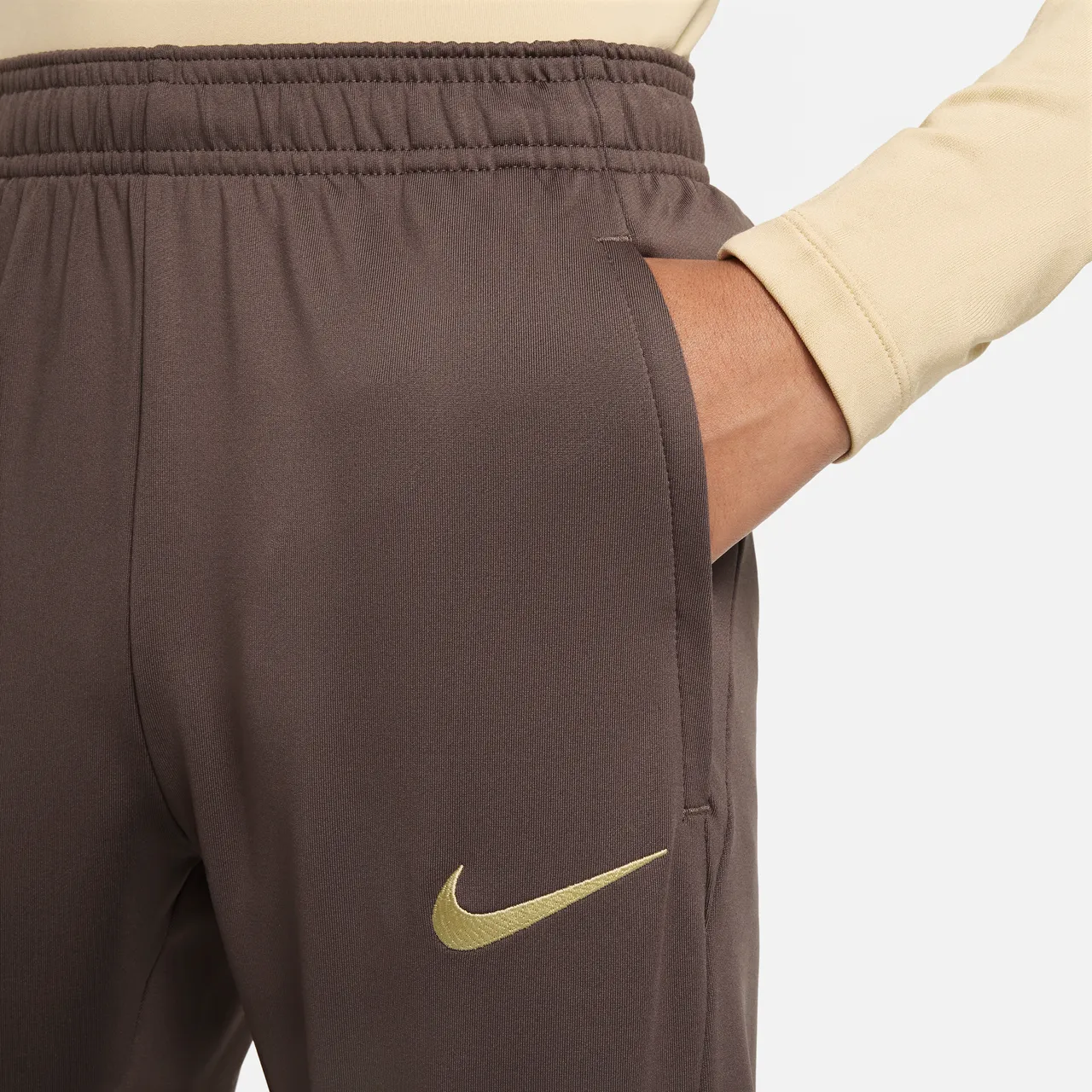 Tottenham Hotspur Strike Third Older Kids' Nike Dri-FIT Football Knit Pants - Brown - Polyester