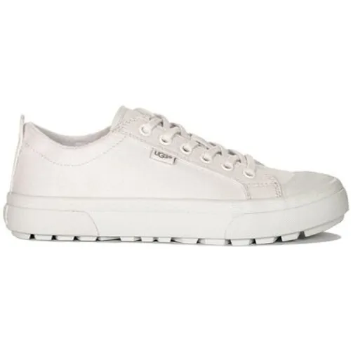 UGG  Aries  women's Shoes (Trainers) in White