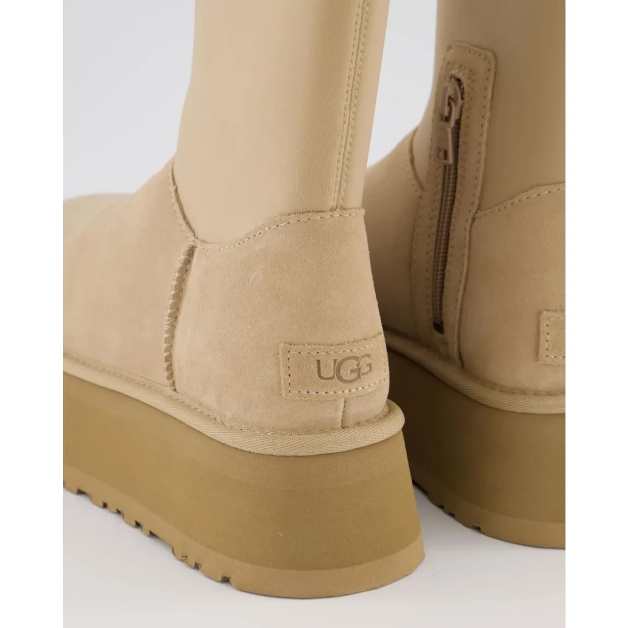 UGG , Classic Chestnut Dipper Boots ,Beige female, Sizes:
