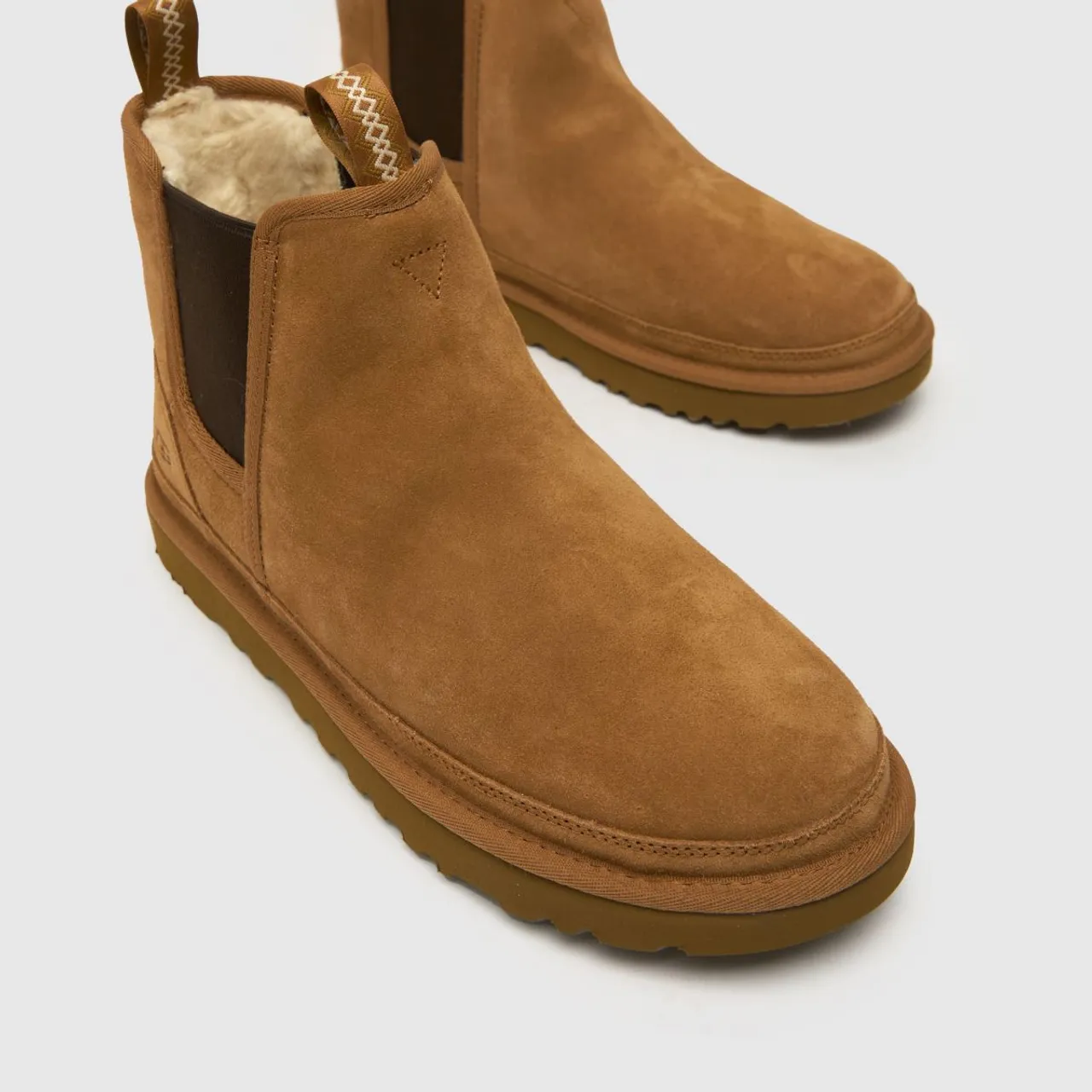 Ugg Neumel Chelsea Boots In Tan