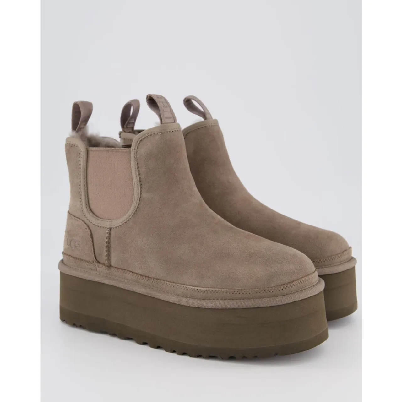 UGG , Neumel Platform Chelsea Boots ,Gray female, Sizes: