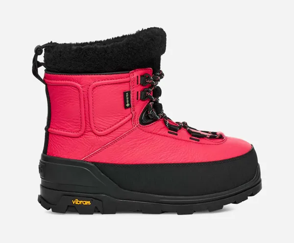 UGG® Shasta Boot Mid Boot in Pink Glow