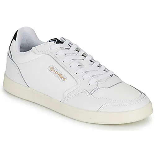 Umbro  KYLER  men's Shoes (Trainers) in White