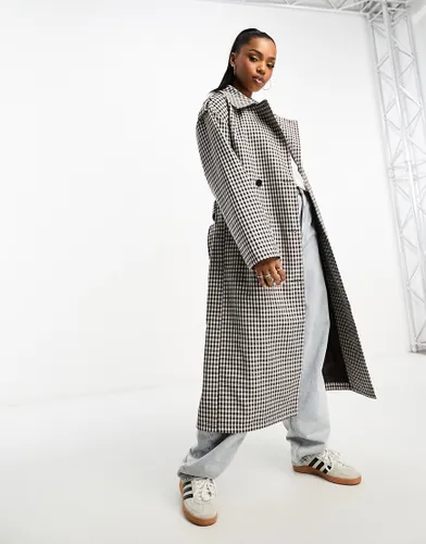 Urbancode belted trench coat in check-Neutral