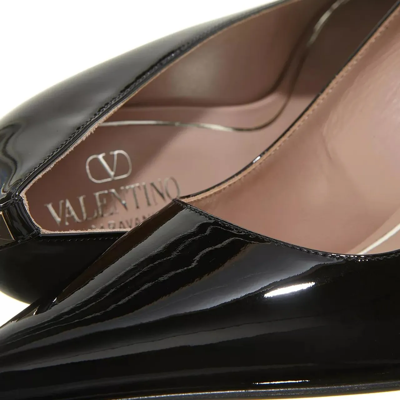 Valentino Garavani Pumps & High Heels - Pumps - black - Pumps & High Heels for ladies
