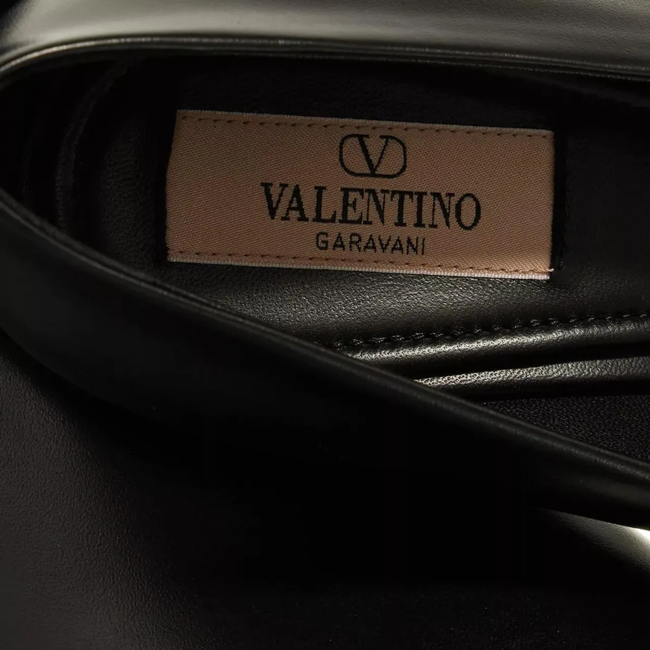 Valentino Garavani Pumps & High Heels - Studded Pumps - black - Pumps & High Heels for ladies