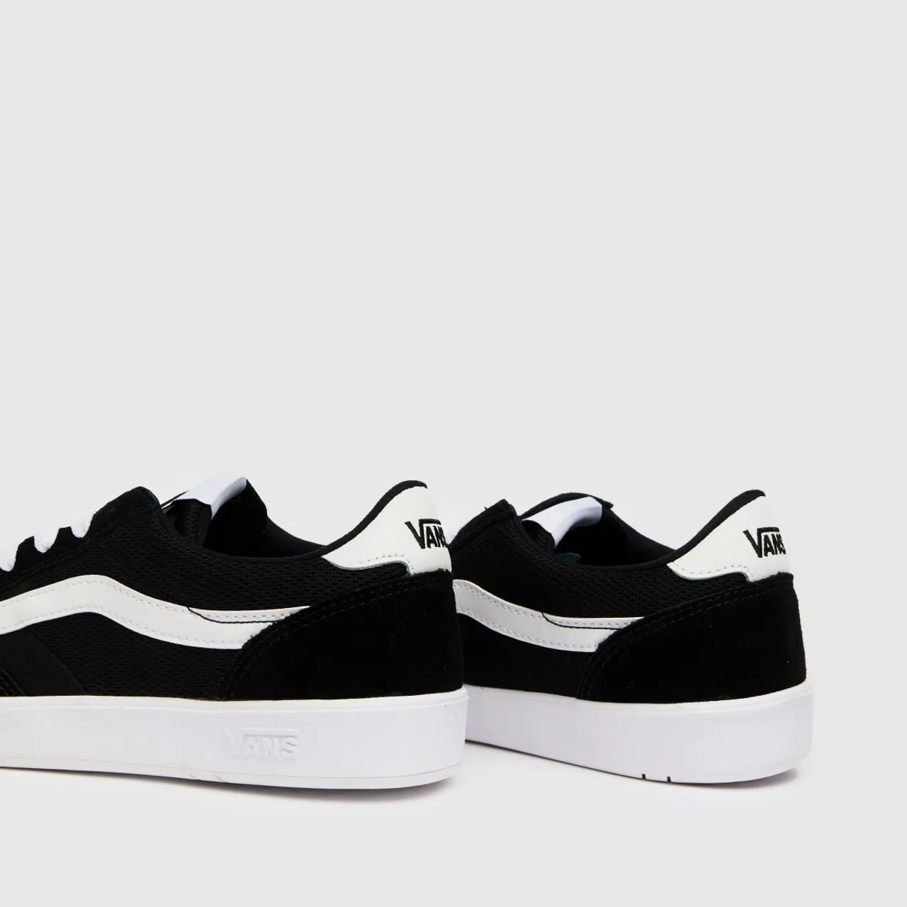 Vans Cruze To Cc Trainers In Black & White
