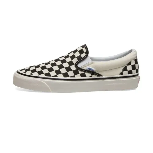 Vans , Retro Checkerboard Slip On Sneaker ,White male, Sizes: