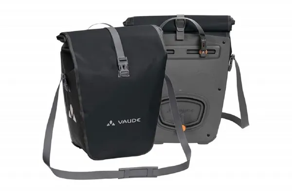 VAUDE Aqua Back bike pannier bag in black