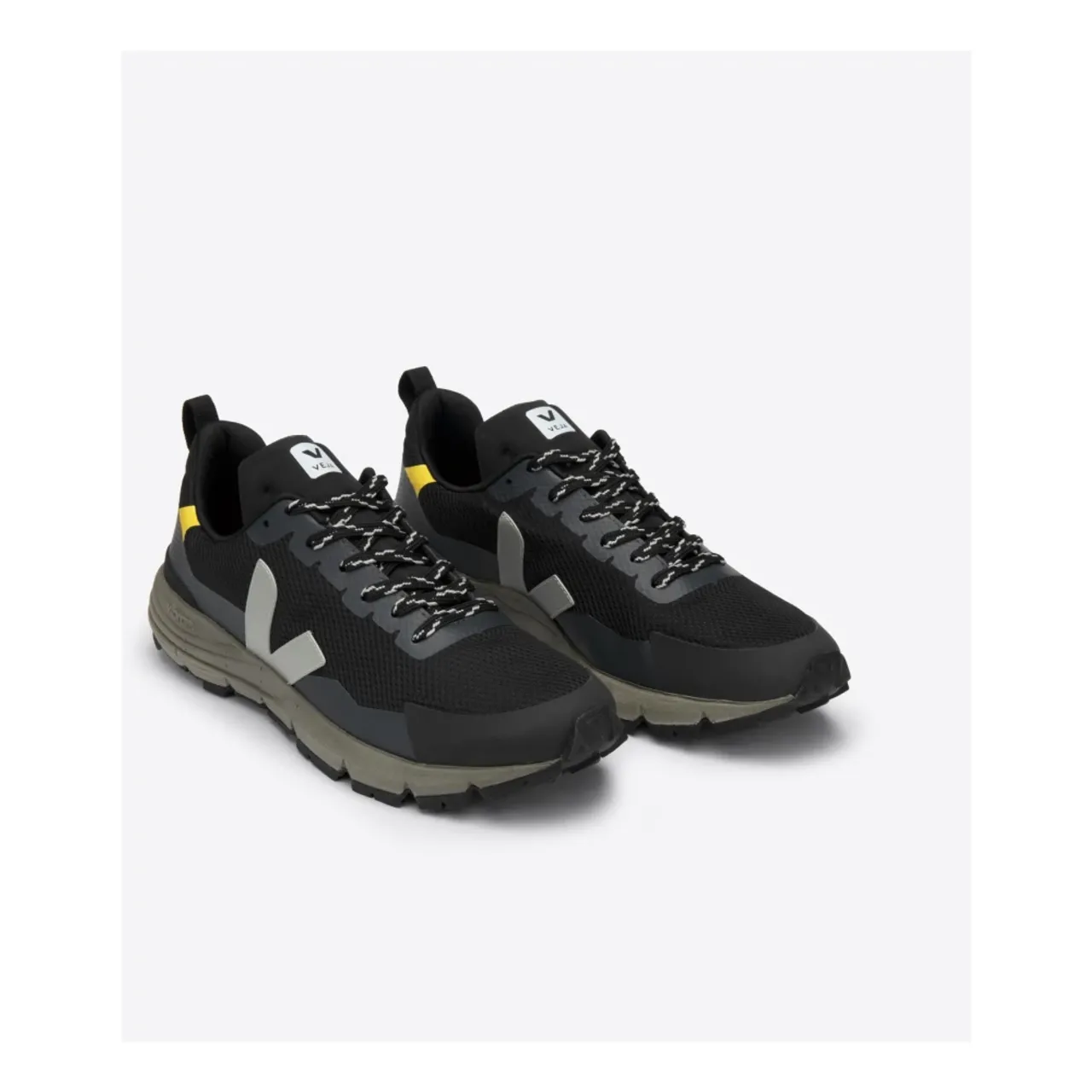 Veja , Black Sneakers Dekkan Alveomesh Vibram ,Black male, Sizes: