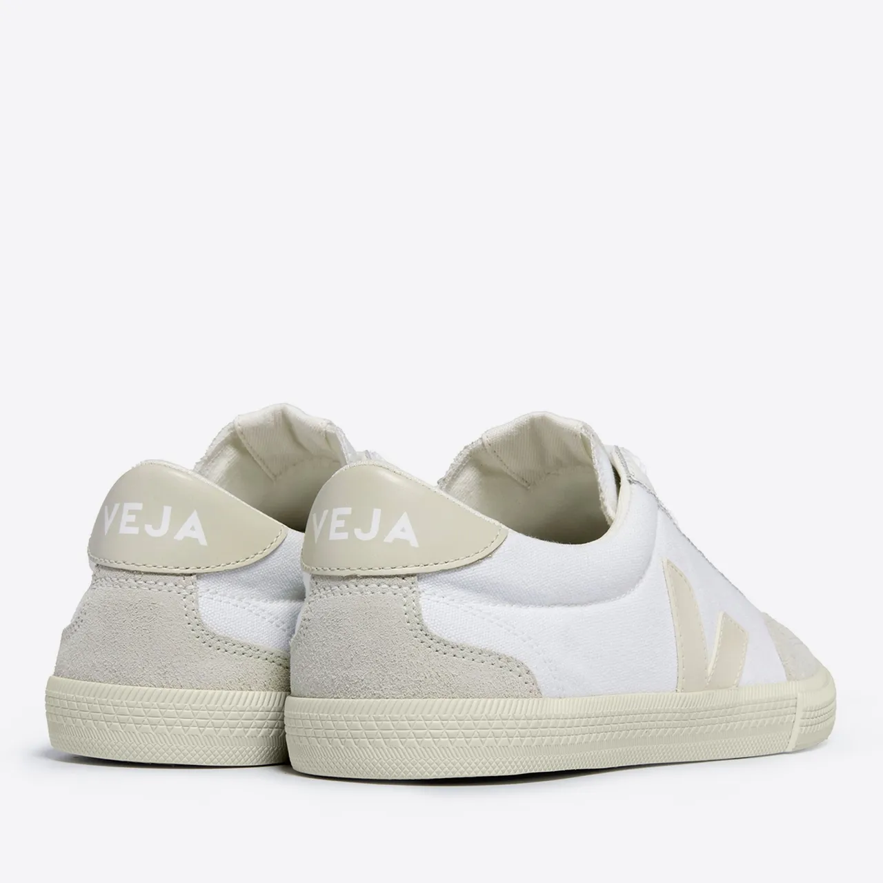 Veja Women's Volley Cotton-Canvas and Suede Low-Top Trainers - UK