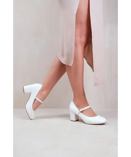 Where's That From Womens 'Araceli' Extra Wide Fit Block Heel Mary Jane Pumps - White