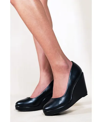 Where's That From Womens 'Luisa' Platform Wedge Heel Court Shoes In Black Faux Leather