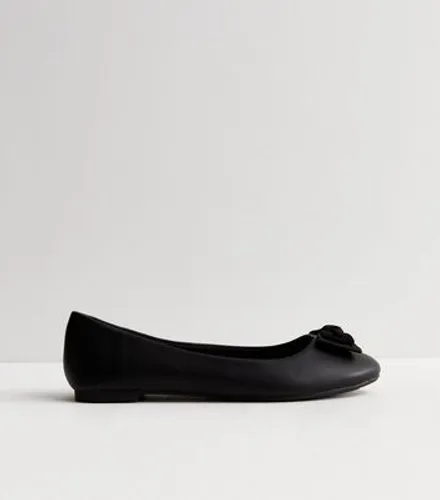 Wide Fit Black Leather-Look Bow Ballerina Pumps New Look