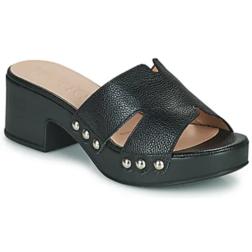 Wonders  D-8821-WILD  women's Mules / Casual Shoes in Black