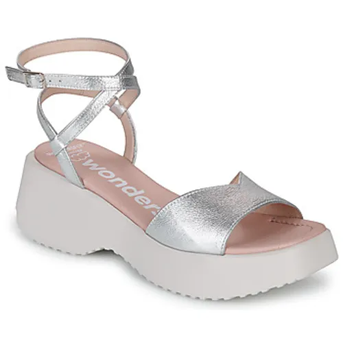 Wonders  D-9704-GLOW  women's Sandals in Silver