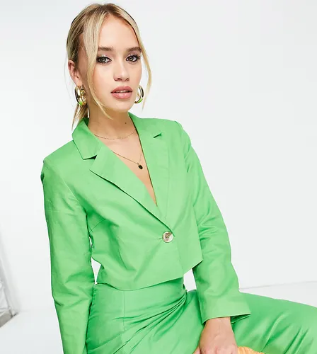 Y. A.S exclusive tailored cropped linen blazer in green