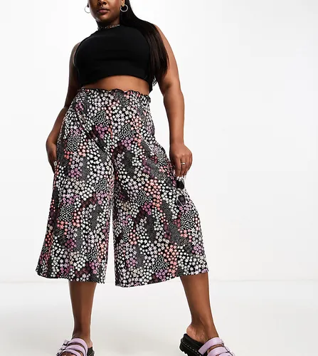 Yours shirred waist wide leg culottes in black floral