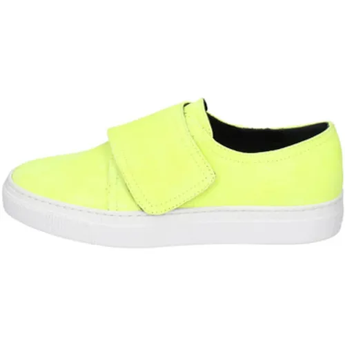 Zcd Montreal  EY189  women's Trainers in Yellow